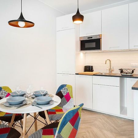 Apartments Rondo Wiatraczna By Noclegi Renters Warschau Exterior foto